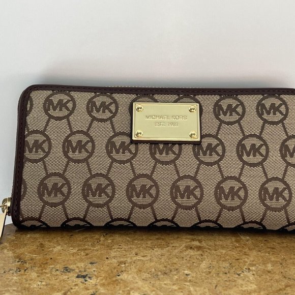 Michael Kors Signature Logo Brown Wallet Womens Golden Hardware Handbag New - Picture 2 of 10